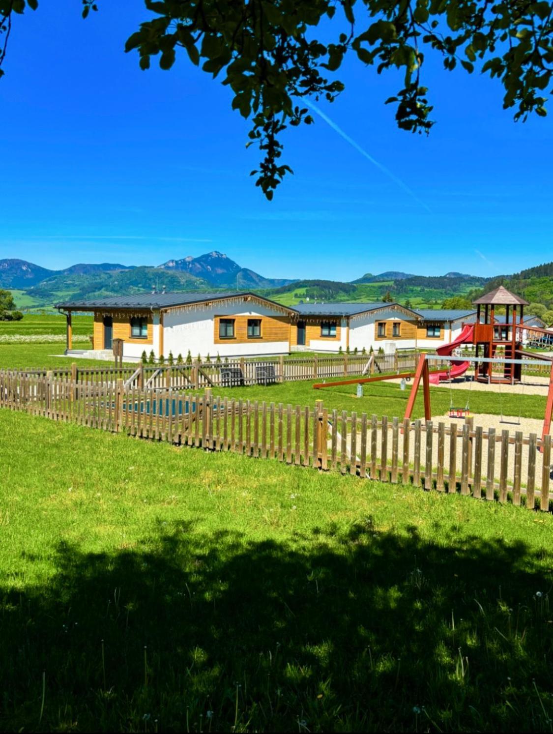 Rezort Zvernica Vlachy - Family & Fun Exteriör bild